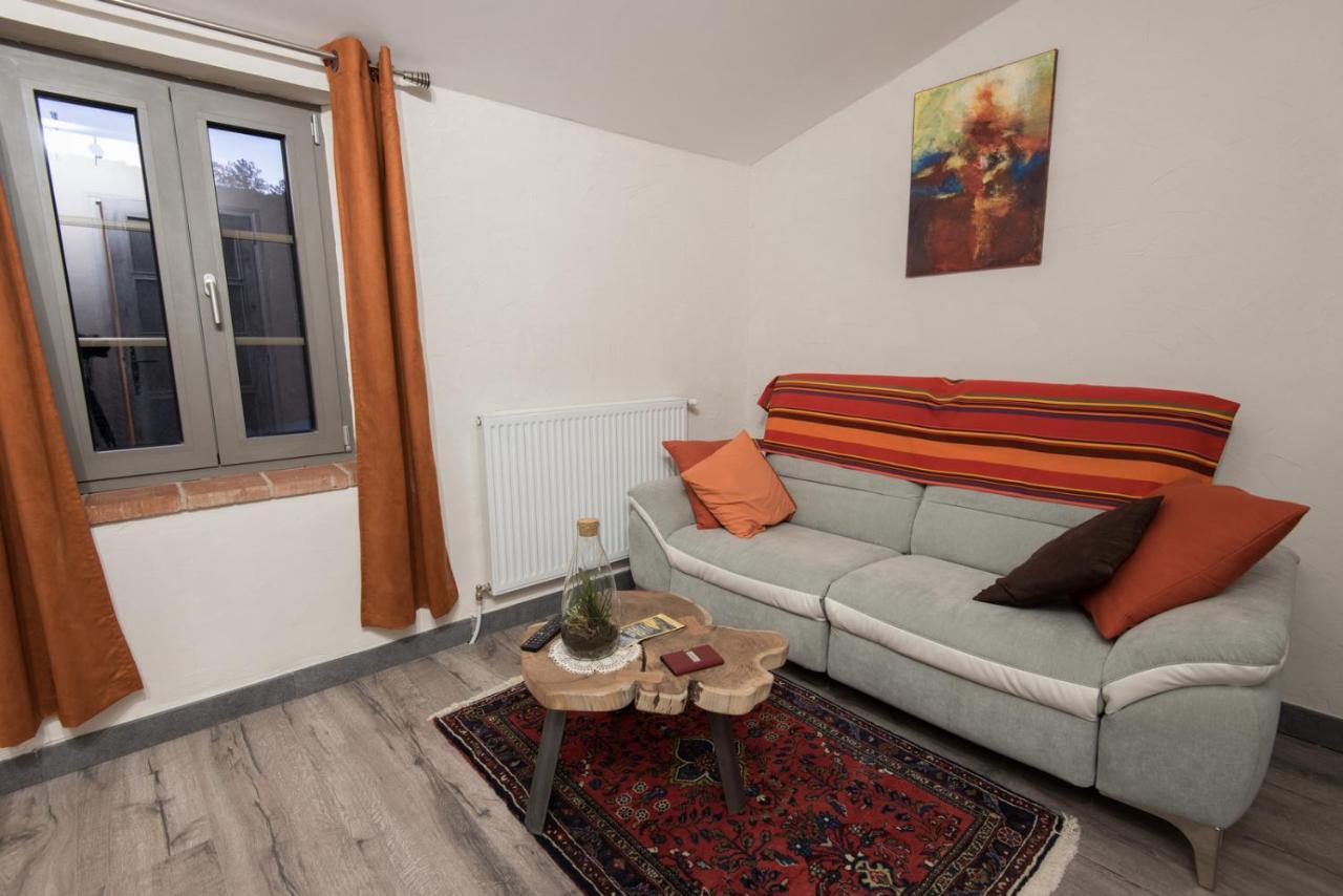 Le Mas Des Colombes Chambres D'Hotes B&B & Spa Oms Luaran gambar